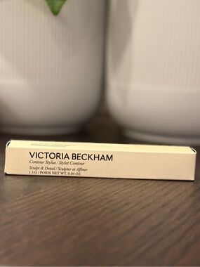 Victoria Beckham Contour Stylus | Sandstone